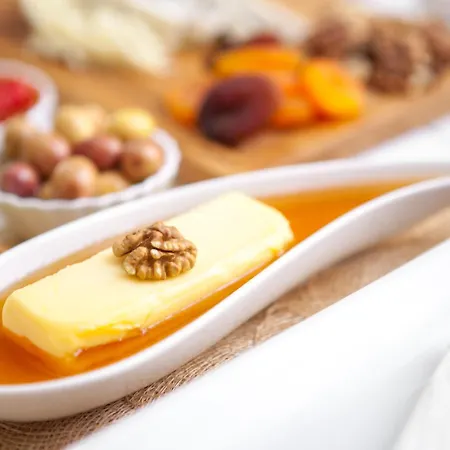 Tuna فندق أكشاي